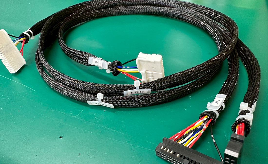 3SETのケーブルとハーネス